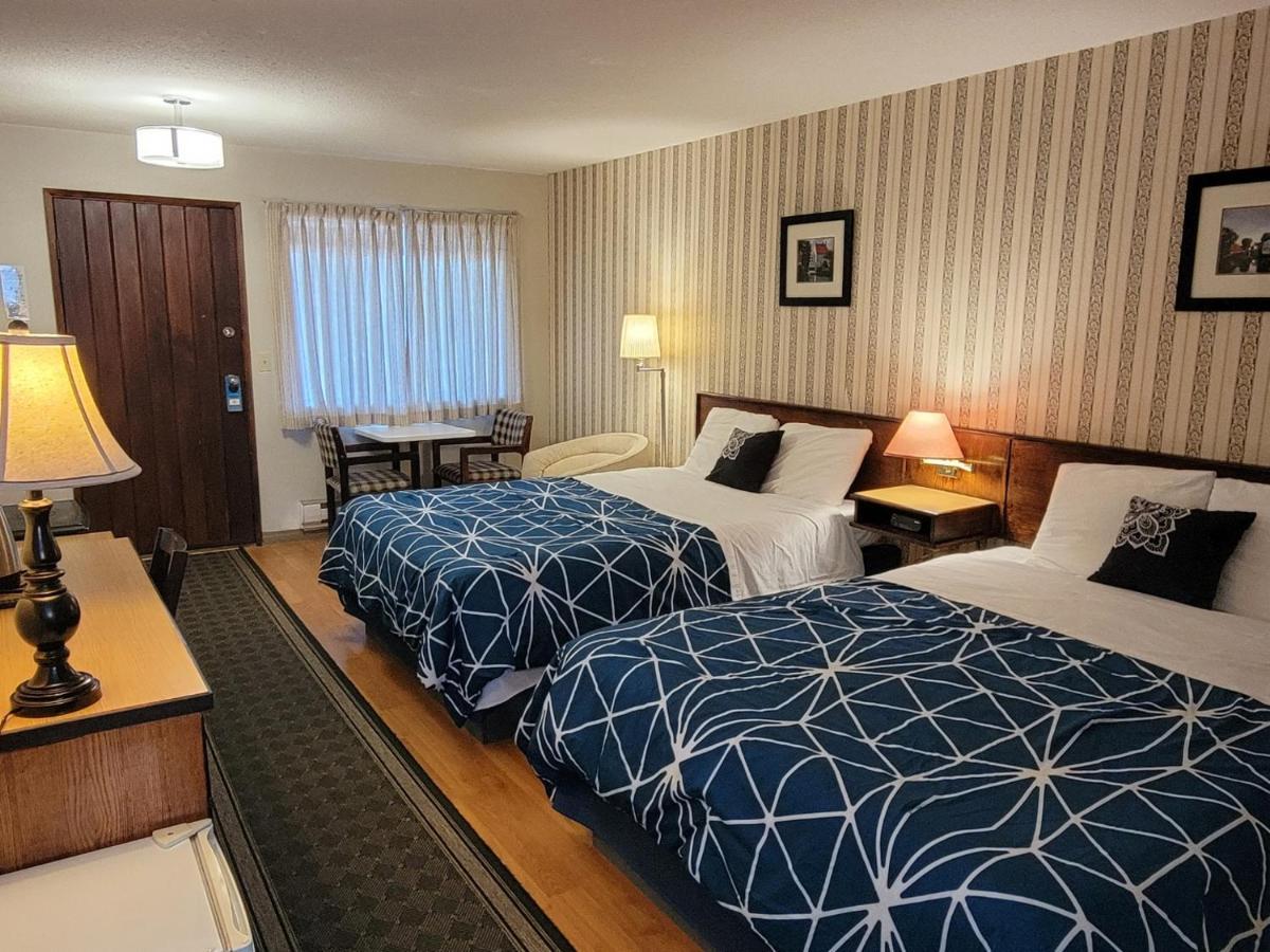 Schooner Motel Tofino Eksteriør billede